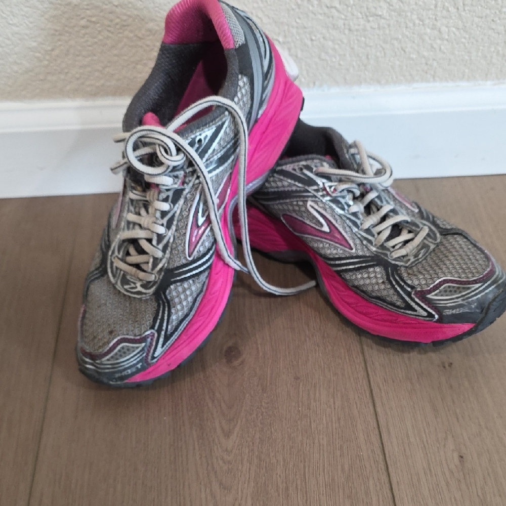 Brooks Women's Athletic Shoes in Pink and Gray